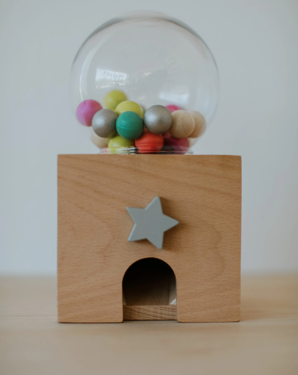 Gatcha Gatcha Wooden Gumball Dispenser